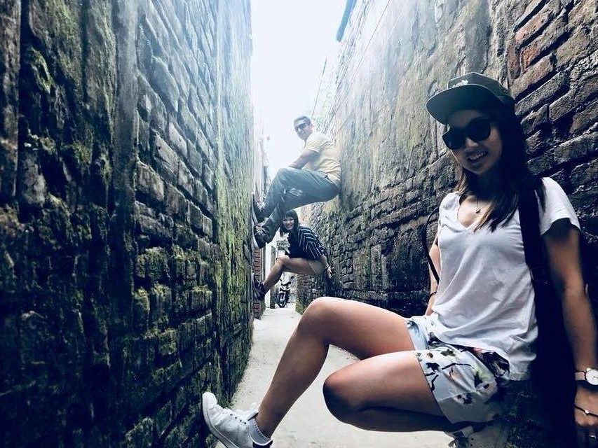 Half-Day Hanoi Jeep Tour Exploring Bat Trang Pottery Village